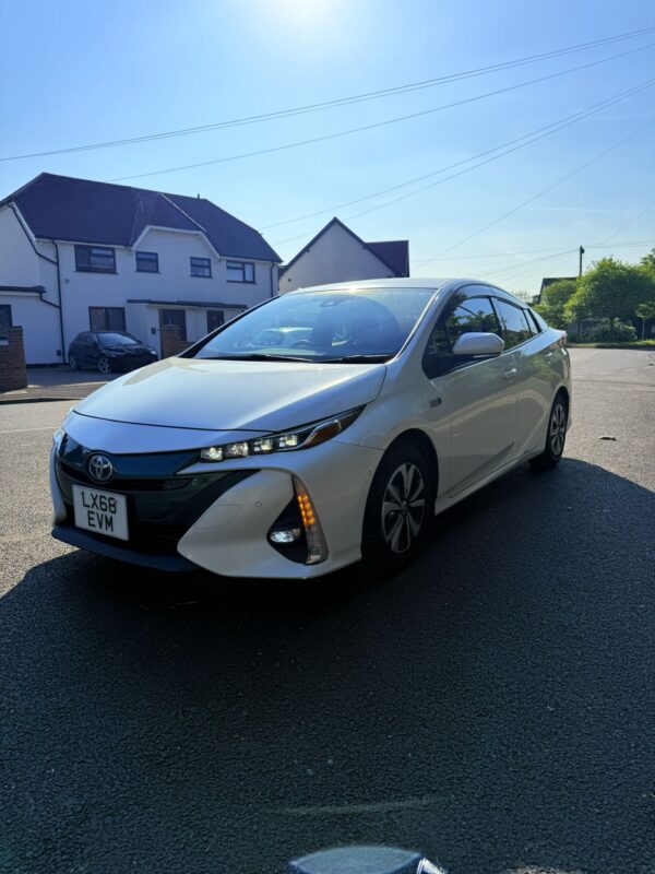 2018 Toyota Prius Plug-In PHV 1.8L Auto | 54K Miles | 70 MPG | Euro 6 - Image 2