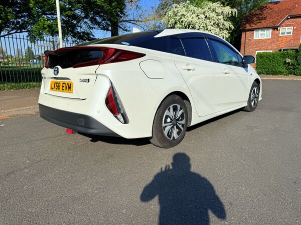2018 Toyota Prius Plug-In PHV 1.8L Auto | 54K Miles | 70 MPG | Euro 6 - Image 7