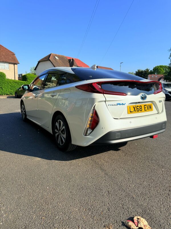2018 Toyota Prius Plug-In PHV 1.8L Auto | 54K Miles | 70 MPG | Euro 6 - Image 9