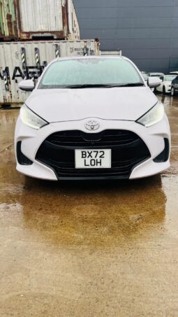
										2023 Toyota Yaris 1.5L Automatic Petrol | Touchscreen Media | Smart Safety | £12,500 full									