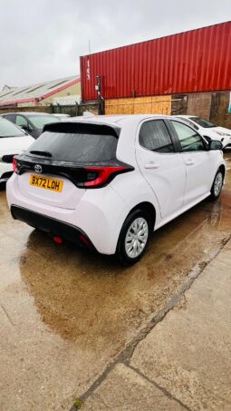 
										2023 Toyota Yaris 1.5L Automatic Petrol | Touchscreen Media | Smart Safety | £12,500 full									