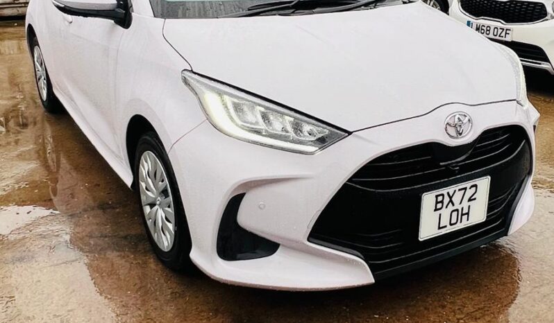 
								2023 Toyota Yaris 1.5L Automatic Petrol | Touchscreen Media | Smart Safety | £12,500 full									