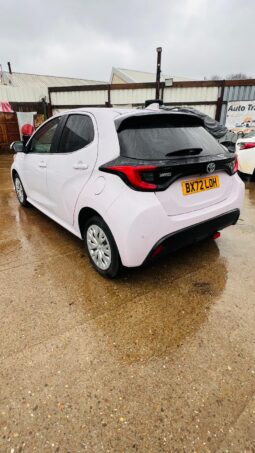 
										2023 Toyota Yaris 1.5L Automatic Petrol | Touchscreen Media | Smart Safety | £12,500 full									