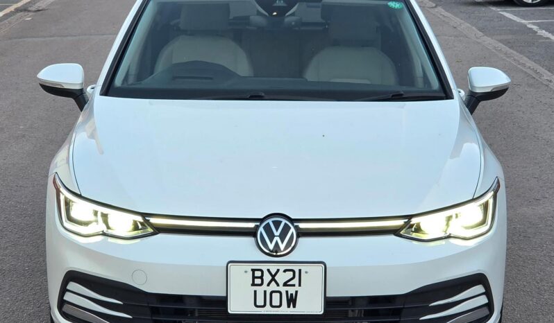 
								2021 Volkswagen Golf eTSI Automatic DSG | Panoramic Sunroof | Digital Cockpit | £15,350 full									