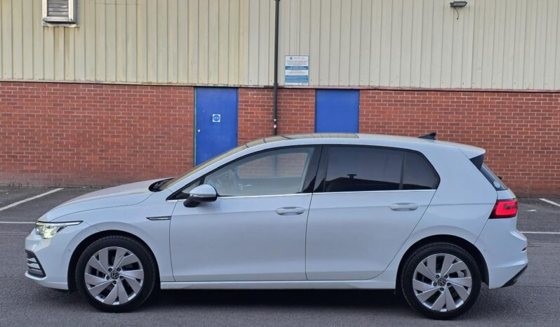 
								2021 Volkswagen Golf eTSI Automatic DSG | Panoramic Sunroof | Digital Cockpit | £15,350 full									