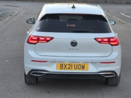 
										2021 Volkswagen Golf eTSI Automatic DSG | Panoramic Sunroof | Digital Cockpit | £15,350 full									
