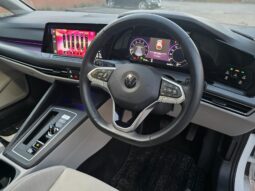 
										2021 Volkswagen Golf eTSI Automatic DSG | Panoramic Sunroof | Digital Cockpit | £15,350 full									