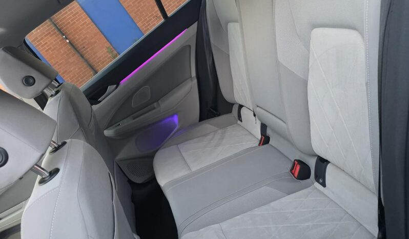 
								2021 Volkswagen Golf eTSI Automatic DSG | Panoramic Sunroof | Digital Cockpit | £15,350 full									