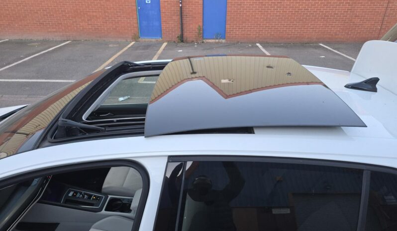
								2021 Volkswagen Golf eTSI Automatic DSG | Panoramic Sunroof | Digital Cockpit | £15,350 full									