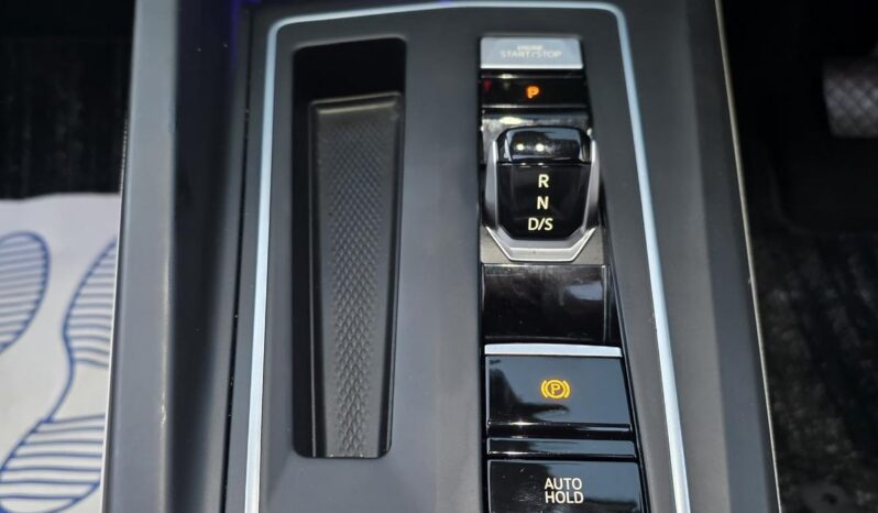 
								2021 Volkswagen Golf eTSI Automatic DSG | Panoramic Sunroof | Digital Cockpit | £15,350 full									