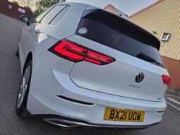 
										2021 Volkswagen Golf eTSI Automatic DSG | Panoramic Sunroof | Digital Cockpit | £15,350 full									
