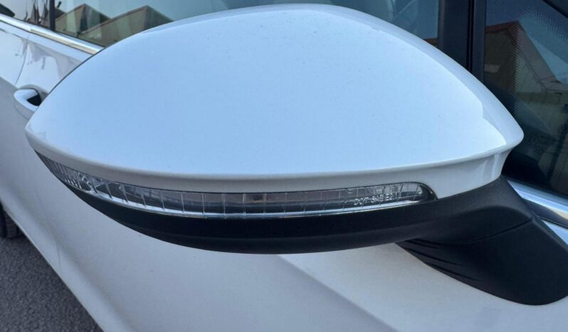 
								2021 Volkswagen Golf eTSI Automatic DSG | Panoramic Sunroof | Digital Cockpit | £15,350 full									