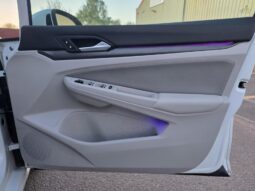 
										2021 Volkswagen Golf eTSI Automatic DSG | Panoramic Sunroof | Digital Cockpit | £15,350 full									