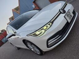 
										2021 Volkswagen Golf eTSI Automatic DSG | Panoramic Sunroof | Digital Cockpit | £15,350 full									