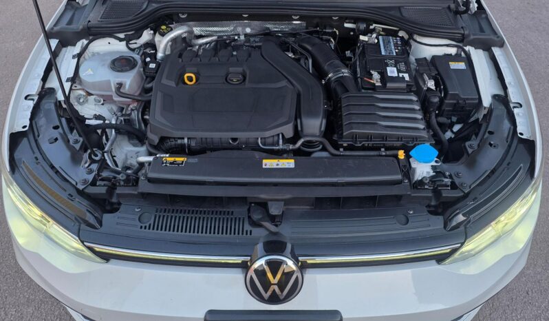 
								2021 Volkswagen Golf eTSI Automatic DSG | Panoramic Sunroof | Digital Cockpit | £15,350 full									