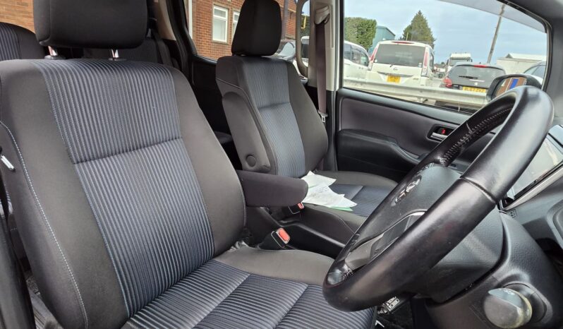 
								2016 Toyota Voxy ZS Hybrid | 7 Seater MPV | Dual Power Sliding Doors | £10,600 full									