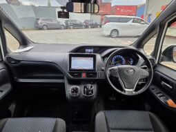 
										2016 Toyota Voxy ZS Hybrid | 7 Seater MPV | Dual Power Sliding Doors | £10,600 full									