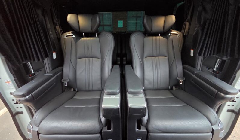 
								2018 Toyota Alphard | 7 Seater Luxury MPV | Leather Captain Seats & Panoramic Sunroof | £19,200 full									
