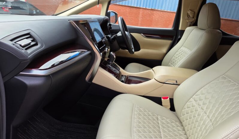 
								2017 Toyota Alphard Hybrid | 7 Seater Luxury MPV | Dual Power Sliding Doors | £17,500 full									