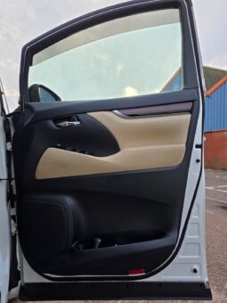
										2017 Toyota Alphard Hybrid | 7 Seater Luxury MPV | Dual Power Sliding Doors | £17,500 full									