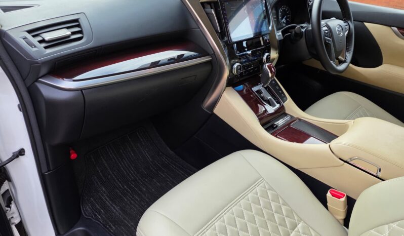 
								2017 Toyota Alphard Hybrid | 7 Seater Luxury MPV | Dual Power Sliding Doors | £17,500 full									