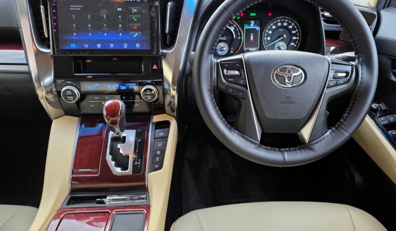 
								2017 Toyota Alphard Hybrid | 7 Seater Luxury MPV | Dual Power Sliding Doors | £17,500 full									
