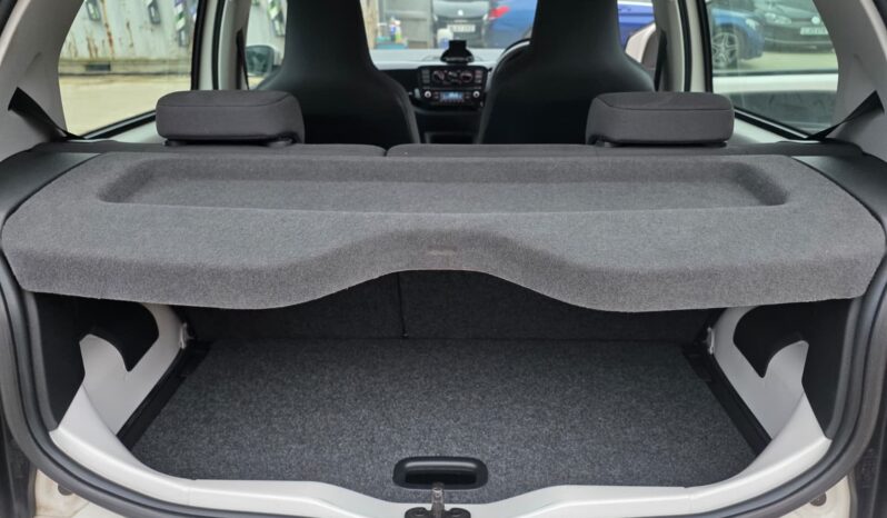
								2015 Volkswagen Up! | Stylish 5-Door City Car | Exceptional Urban Economy | £5,600 full									