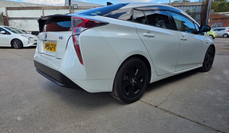 
								2018 Toyota Prius Hybrid | Modern 5-Door Hatchback | Advanced Eco Efficiency | £10,500 full									