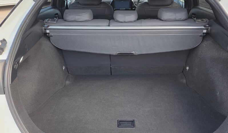 
								2018 Toyota Prius Hybrid | Modern 5-Door Hatchback | Advanced Eco Efficiency | £10,500 full									