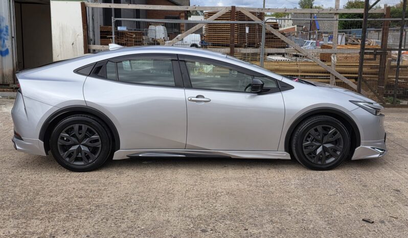 
								2023 Toyota Prius Hybrid (New Shape) | Sporty 5-Door Hatchback | Advanced Eco Efficiency | £18,400 full									