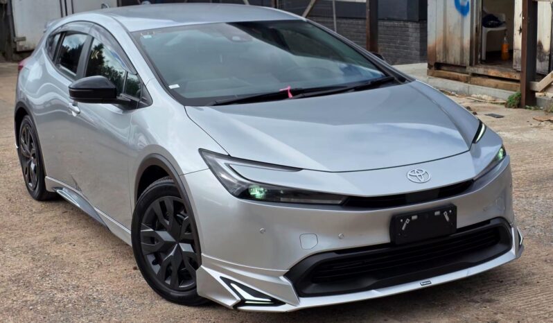 
								2023 Toyota Prius Hybrid (New Shape) | Sporty 5-Door Hatchback | Advanced Eco Efficiency | £18,400 full									