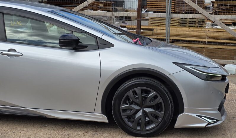 
								2023 Toyota Prius Hybrid (New Shape) | Sporty 5-Door Hatchback | Advanced Eco Efficiency | £18,400 full									
