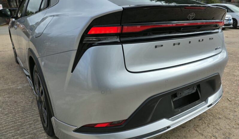 
								2023 Toyota Prius Hybrid (New Shape) | Sporty 5-Door Hatchback | Advanced Eco Efficiency | £18,400 full									