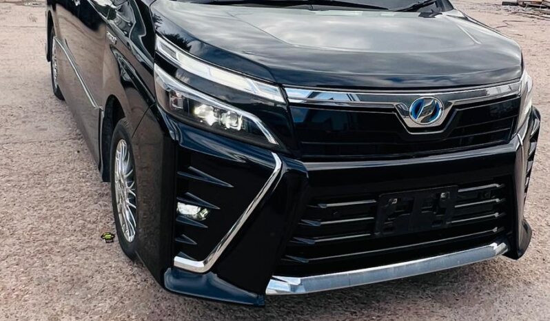
								2020 Toyota Voxy | 7/8 Seater Modern MPV | Fresh Japanese Import | £17,600 full									